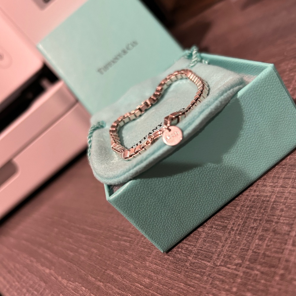 Authentic Tiffany & Co. Venetian Link Bracelet Sterling Silver 925 - Picture 5 of 6